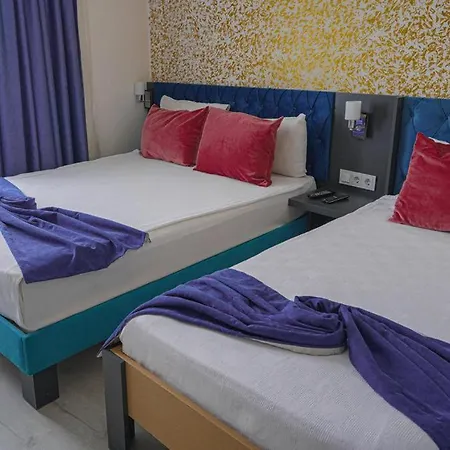 Jura Lara Hotel *